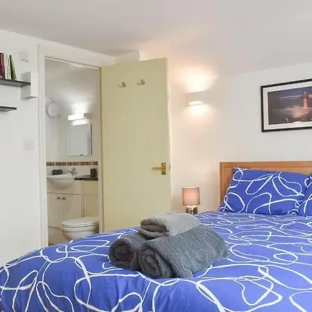 Staithes View * Roxby