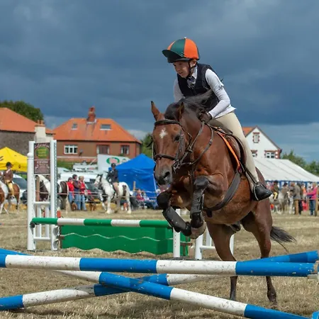 Staithes View * Roxby